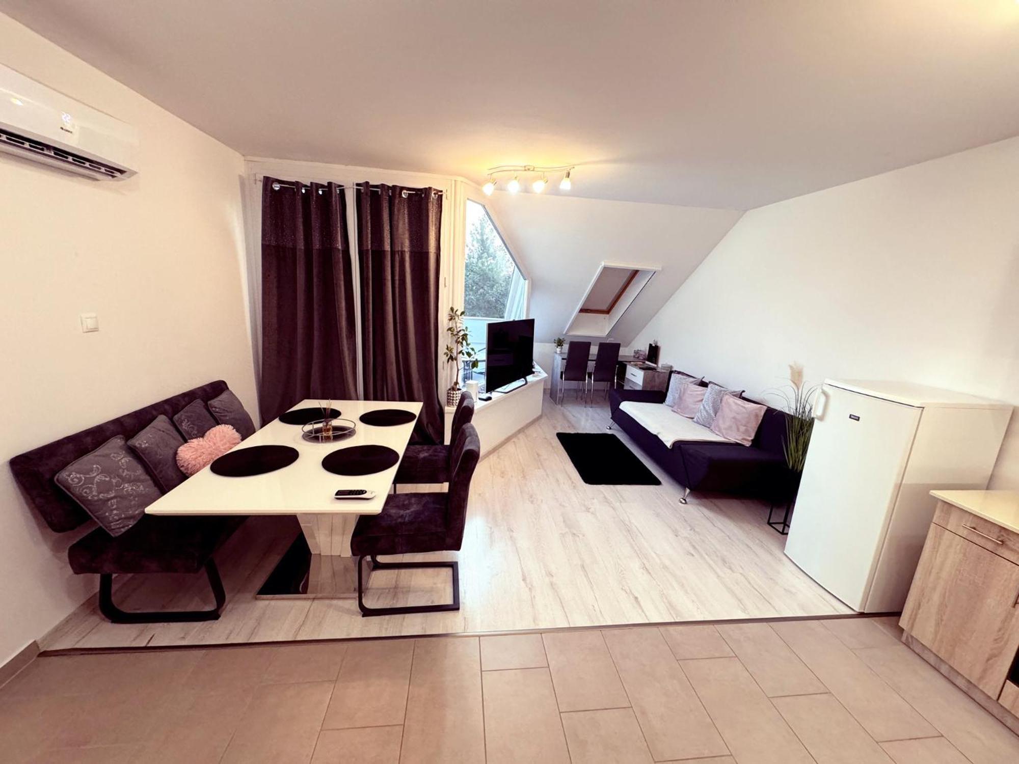 Exclusive Family Apartman Apartment Pecs Exterior photo